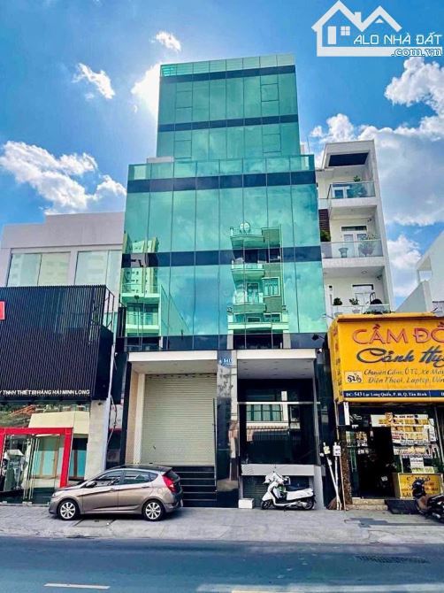 Bán tòa nhà MT Lạc Long Quân, P10 Q Tân Bình, DT 8,1 x 21m, HĐT 130 triệu/tháng