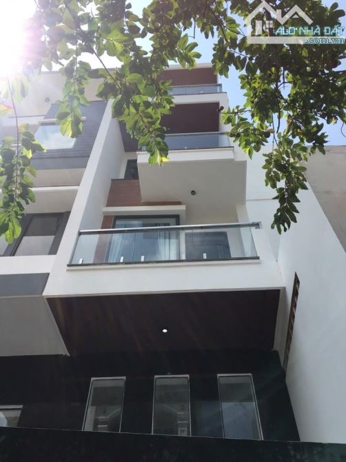 Bán nhà nở hậu Nguyễn Phúc Chu, P15, Tân Bình.71m2 x 5 tầng - 4 x 18 . Giá 7.68 tỷ TL