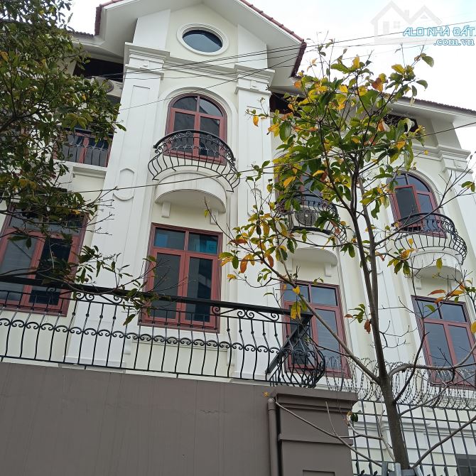 BIỆT THỰ VĂN PHÚ 200M2*4,5TẦNG GIÁ 37 TỶ CẠNH CÔNG VIÊN TRỤC KINH DOANH - 2