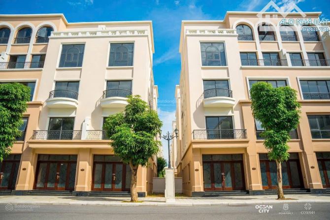 Tôi bán cắt lỗ căn Thời Đại 2 DT 90m² đối diện chung cư - giá 10,5 tỷ tại Vin Ocean 3