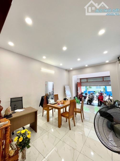 TÂN SƠN NHÌ - GIÁP BÀU CÁT - GẦN GA T3- HẺM 8M THÔNG - 4 TẦNG - 82M2 NỞ HẬU - CHỈ 8.9 TỶ