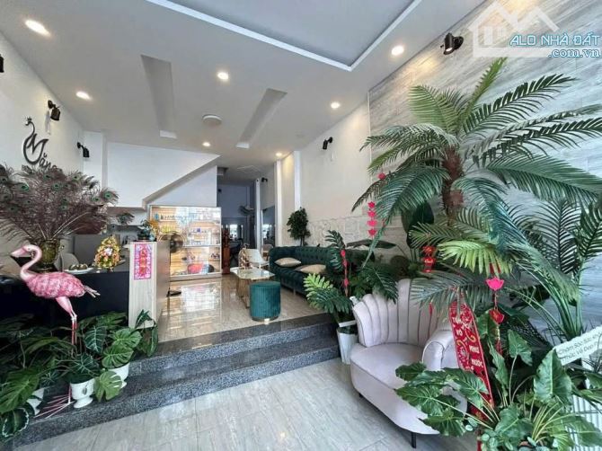 Bán Nhà 4 Tầng Mặt Tiền Phan Đình Phùng – Cách Biển Chỉ 300m