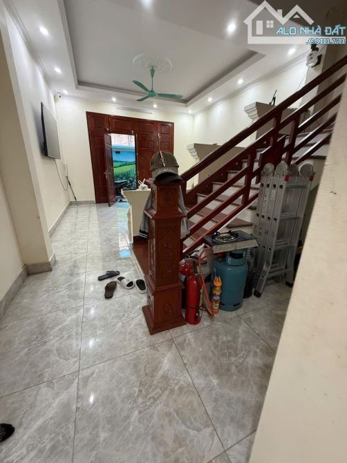 Bán nhà 3 tầng khu 10 dt 59m mt 4.9m hướng đb giá 5.1 tỷ