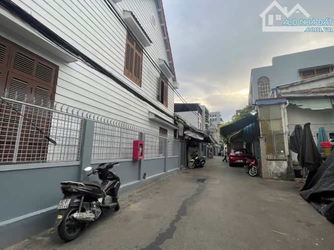 VÙNG LÕI TTTP ĐÀ NẴNG -HẢI CHÂU- NHÀ 2 TẦNG VÀO Ở NGAY NÚI THÀNH-Ô TÔ TẬN NƠI –HƠN 4TỶ TÍ