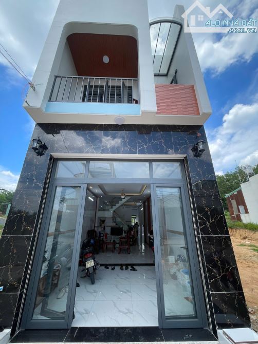 chủ ngộp bán gấp căn nhà xịn 2 mặt tiền - Vĩnh Cửu
