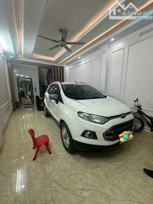 Phân Lô Quân Đội gần phố Lê Trọng Tấn, 40m2, 6 tầng, ô tô vào nhà, thang máy, giá 16 tỷ