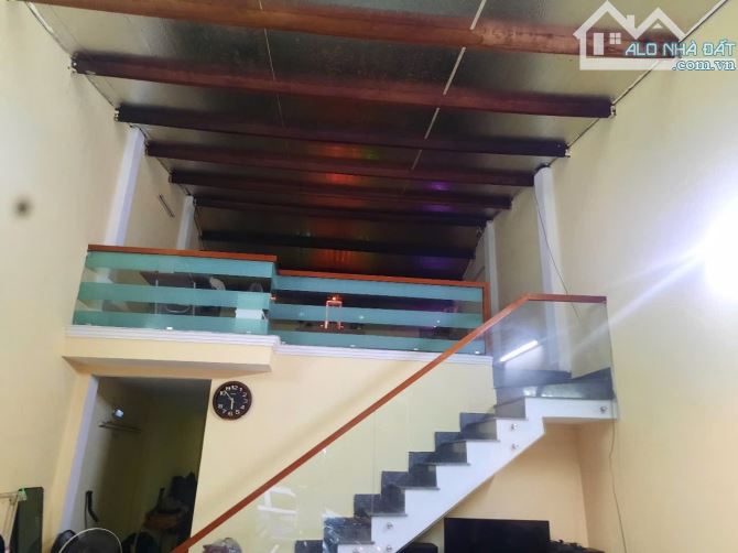 Cần bán gấp nhà mặt tiền đường hòa minh nhà đẹp kiên cố