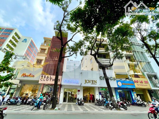 Duy Nhất !!! Mặt Tiền BÀ HẠT ngay Ngô Gia Tự, Quận 10, DT: 7x14m, 3 Tầng chỉ 19 tỷ