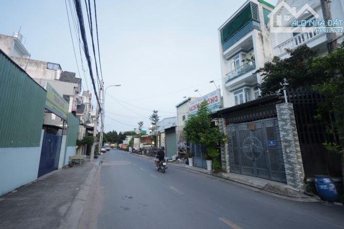 🍎 THẠNH LỘC 07 - GẦN SÔNG SÀI GÒN - NHÀ MẶT TIỀN NGANG GẦN 5M- 7.4TỶ TL💢