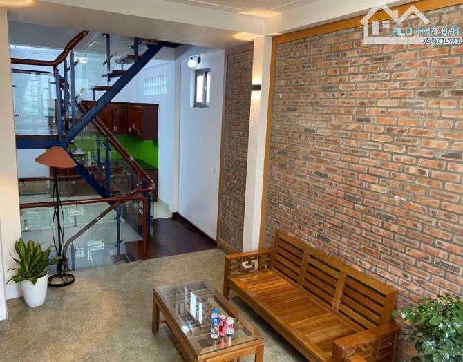 Bán nhà Ngọc Thụy, Long Biên 35m2x5 tầng Gara ô tô full đồ, sổ đỏ 7.6 tỷ