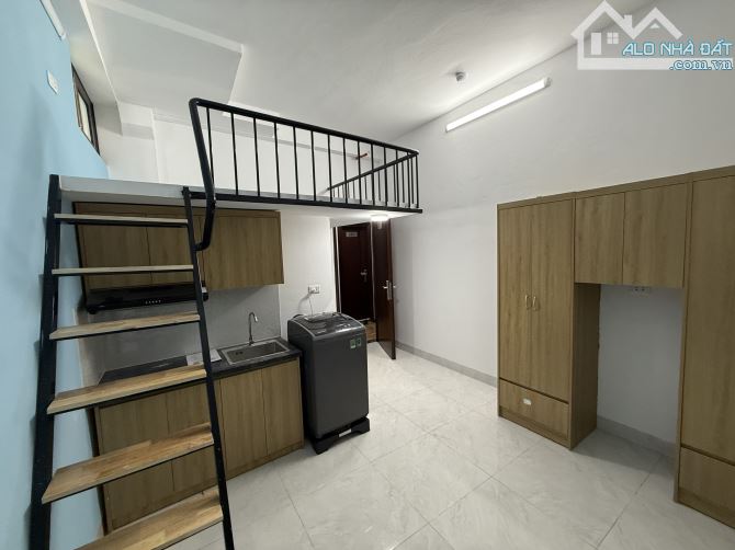 NHÀ 3 THOÁNG - DÒNG TIỀN KHỦNG 1.5 TỶ/NĂM - CĂN HỘ DỊCH VỤ 20 PHÒNG KHÉP KÍN - THANG MÁY.