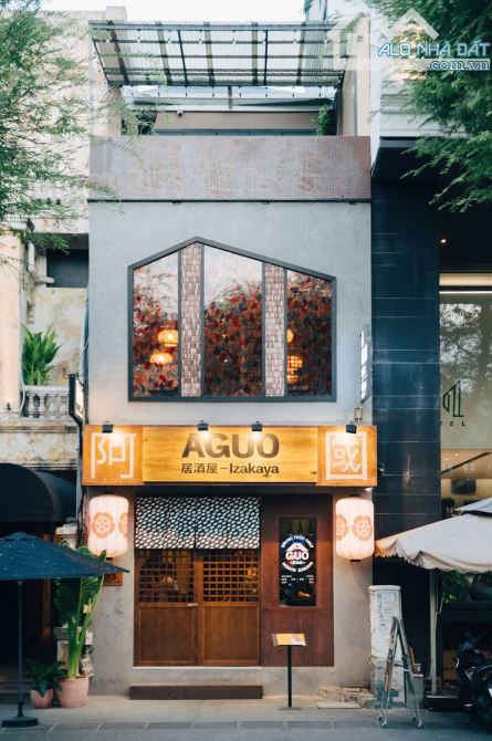 VỊ TRÍ VÀNG - NHÀ MẶT TIỀN TÔN THẤT THIỆP, QUẬN 1 - NGAY SÀI GÒN CENTER