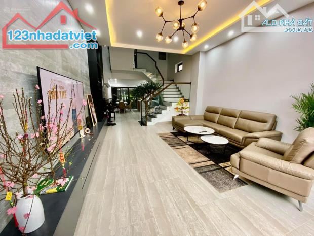 Siêu hiếm! Bán nhà Vương Thừa Vũ – TX, 51m2*5T Giá chào 7.65 tỷ.