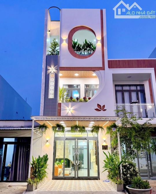NHÀ GIÁ TỐT 4x30m - FULL THỔ CƯ, GẦN CHỢ, GẦN TRƯỜNG. GIÁ CHỈ 2 TỶ 450