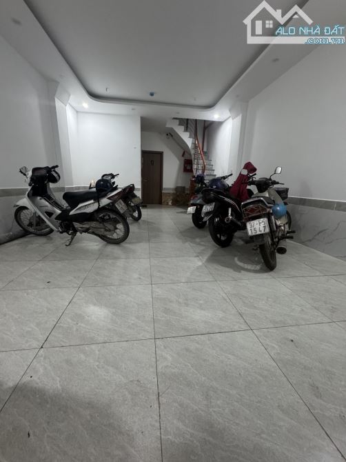 Bán tòa CCMN Bạch Mai, Hai Bà Trưng, thang máy, 12 phòng khép kín cho thuê