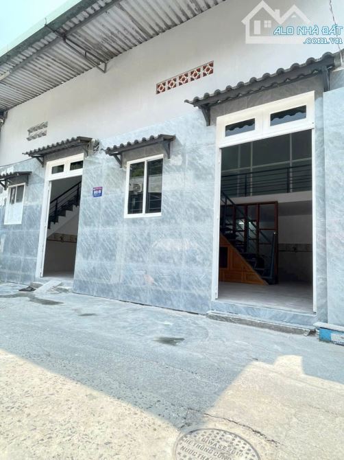 Bán nhà ngang 8m hẻm Nguyễn Đức Thiệu Dĩ An giá chỉ 2.7 tỷ độc nhất Dĩ An