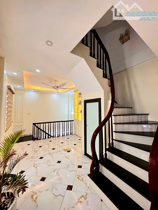 BÁN NHÀ ĐƯỜNG PHƯƠNG CANH 38M 5T LÔ GÓC, NGÕ KD, GARA ÔTÔ, NỘI THẤT LUXURY MỚI CỨNG