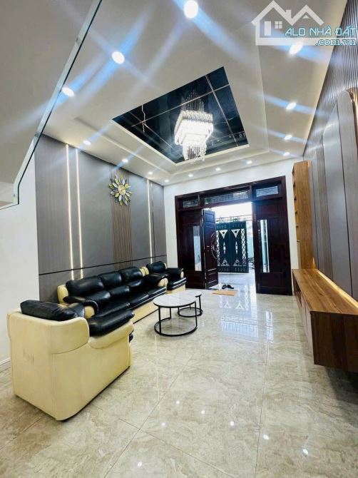Bán nhà ngay Đồng Nai, Phường 15, Quận 10. Giá: 3 tỷ 072tr/62,9m2, sổ riêng