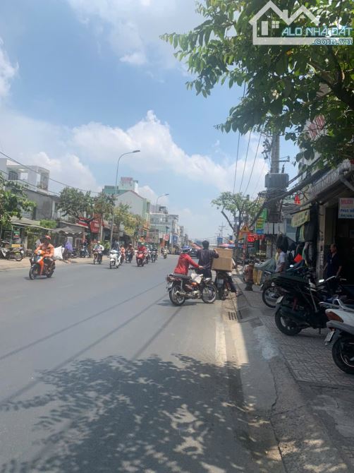 Nhà hẻm xe hơi 6m ra Mặt Tiền đường Kha Vạn Cân 50m gần Chợ Thủ Đức 125m chỉ 8 tỷ