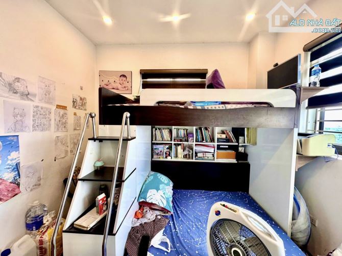 (LÔ GÓC) Bán chung cư B11C Nam Trung Yên 60m 2PN 4 tỷ slot oto siêu thoáng trung tâm