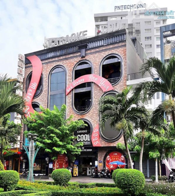 bán tòa nhà đẹp nhất trục Phan Xích Long, PN, ngang 8m, 706m2 sàn, giá bán 88 tỷ thương lu