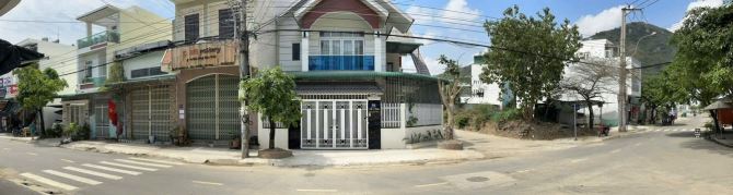 Villa 2 mặt tiền hòn Sện Vĩnh Hòa gần bến du thuyền