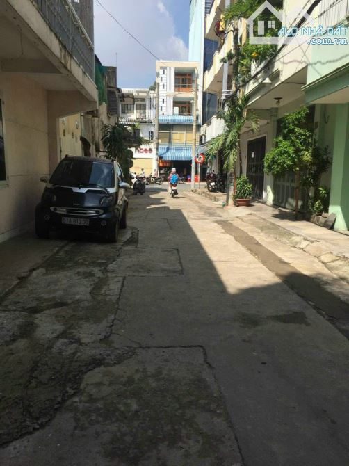 Bán nhà phố 4 tầng xe oto nằm trong nhà, Đào Duy Anh P9, 62m2, 11.3 tỷ