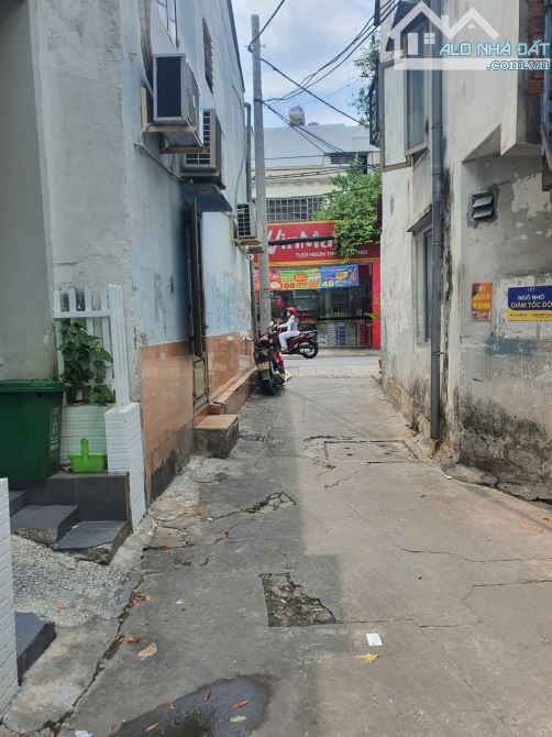 Bán nhà 2 mặt tiền HXH Trần Quang Diệu P13 Q3 ngang 8m 100m2 Giá 15.5 Tỷ