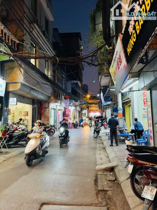 Bán nhà Tôn Thất Tùng 100m2, 4 tầng, lô góc, ô tô, kinh doanh, 30m ra phố, chỉ 23.5 tỷ.