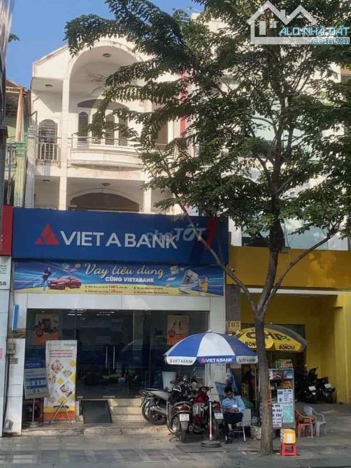 Cho thuê nhà mặt tiền 103 Trần Quốc Hoàn, P.4, Tân Bình. Trệt, 2 lầu. Dt 5,5x25 chỉ 45tr