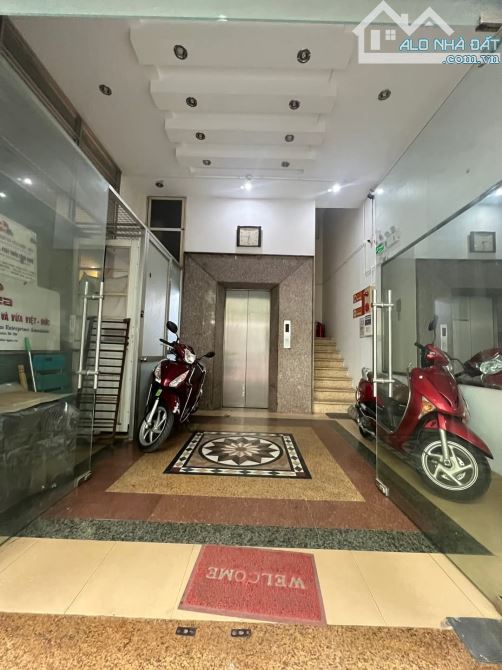 BÁN TÒA NHÀ LÔ GÓC NGUYỄN TUÂN – 105M² – 7 TẦNG – THANG MÁY – KINH DOANH – GIÁ 43,x TỶ