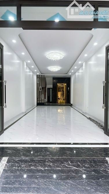 Bán lk Mậu Lương xây mới ô tô tránh, vỉa hè rộng, kd 50m2*7T, thang máy giá 15,3 tỷ!