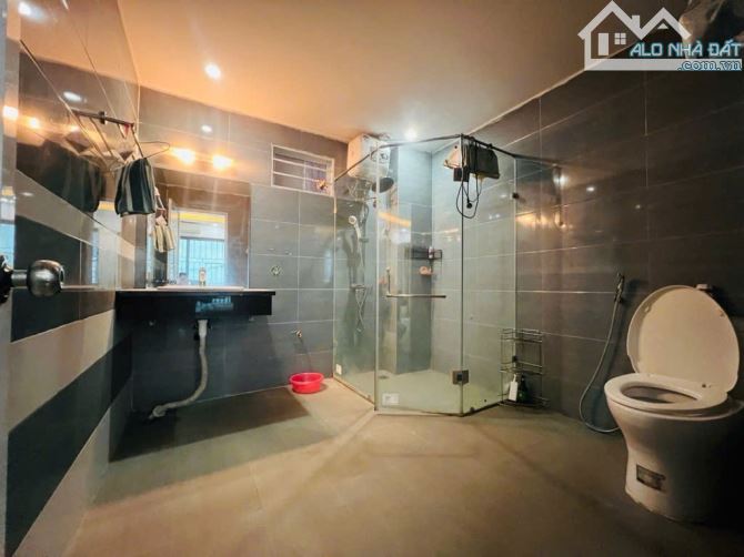 BÁN NHÀ  HOÀNG MAI, TẶNG FULL NỘI THẤT, Ô TÔ ĐỖ CỔNG, 50M2 GIÁ CHỈ 9 TỶ