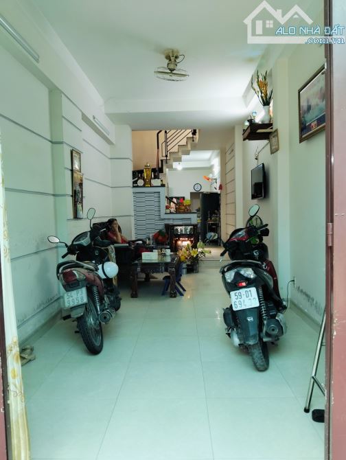 Bán Nhà 57m² 3 Lầu – Hẻm Xe Hơi Phạm Đăng Giảng, Gần Lê Trọng Tấn – Chỉ 4.98 Tỷ TL