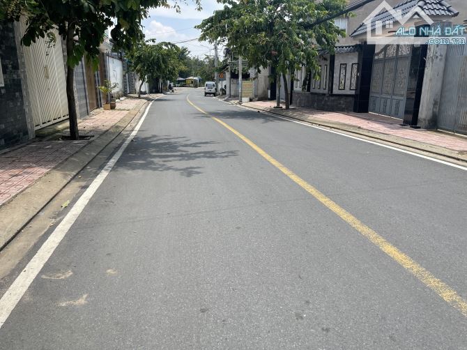 BÁN GẤP LÔ ĐẤT MẶT TIỀN NGUYỄN THỊ SÁU GẦN CHỢ HÓC MÔN, 450m2 thổ cư, Giá 14 tỷ.