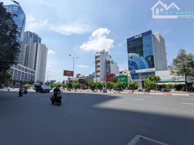 💥BÁN NHÀ MẶT TIỀN NGUYỄN HỮU CẢNH, GẦN VINHOMES, BÌNH THẠNH, 240M2, 8X30, GIÁ CHỈ 76.9 TỶ