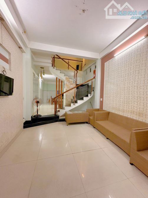 Bán nhà kiệt ôtô Nguyễn Hữu Thọ, 56m2- 5tỷ350tr- trung tâm Hải Châu - Đà Nẵng