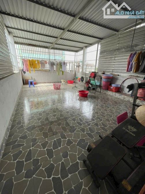 BÁN NHÀ KDC VIỆT SING, DT 5X30M, TRỆT LẦU 3PN, ĐƯỜNG NHỰA 8M, KHU DÂN CƯ ĐÔNG, 5.85 TI