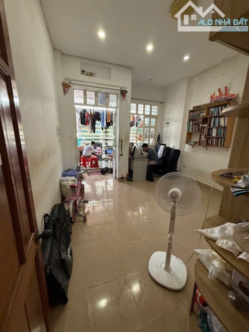 BÁN NHÀ CÁCH 50M RA MT HUỲNH TẤN PHÁT QUẬN 7, 3 TẦNG, 60M2, 4PN CHỈ 5.45 TỶ