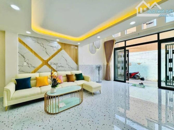 Bán nhà Thịnh Quang 56m2 nhà đẹp oto qua nhà kinh doanh tốt 16 tỷ