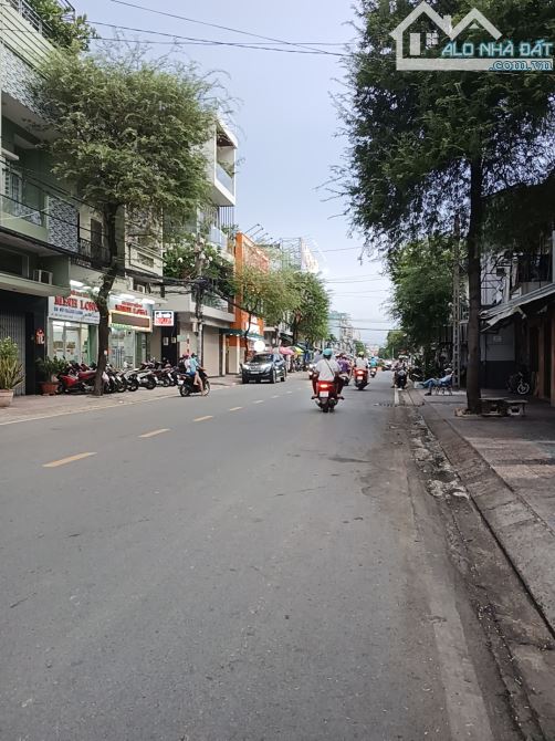 Bán Nhà Mặt Tiền Tùng Thiện Vương, 51m2, 4 tầng, Sân vườn cây cảnh, chỉ 6 tỷ xíu