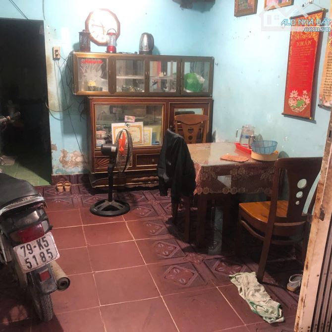 NHÀ 2 TẦNG HẺM MÁY NƯỚC 30M2 GIÁ CHỈ 1 TỶ 550 • Diện tích : 30m2, ngang 4,6m có 2pn