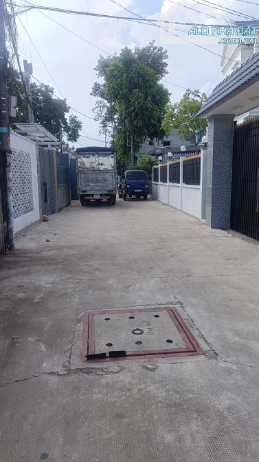 BÁN NHÀ TÂN HIỆP HÓC MÔN- 215M2- NGANG 9,5M- HXT- NHỈNH 4 TỶ