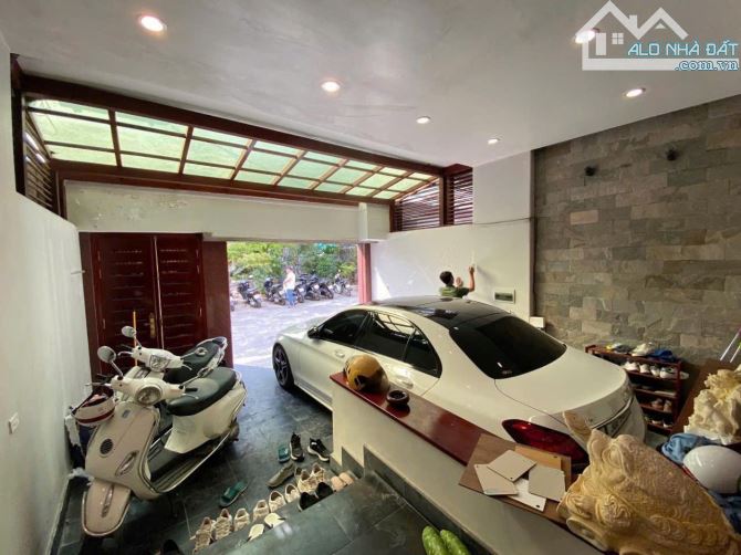 BÁN NHÀ PHÂN LÔ, VIEW HỒ, Ô TÔ TRÁNH, ĐỖ, 3 BƯỚC RA PHỐ,HÀNG XÓM QUAN CHỨC, 80M 5T 33.9T
