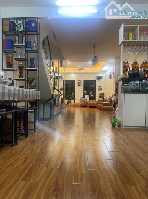 🏡 NHÀ ĐẸP KĐT VĂN QUÁN – 70M² – 4 TẦNG – MẶT TIỀN 4.2M