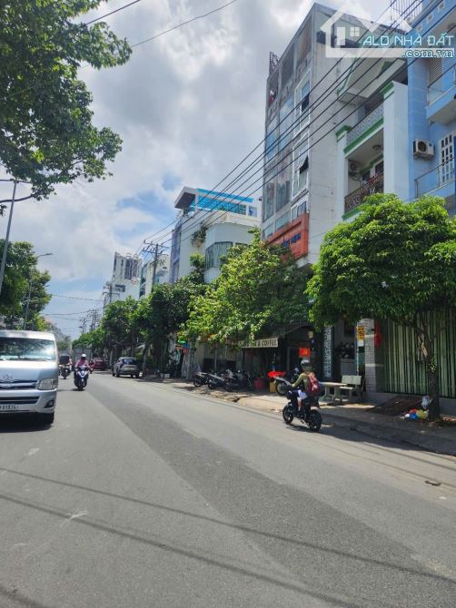 Mặt tiền Trần Văn Kiểu ngay Lý Chiêu Hoàng 3 tầng đúc, 76m2 sổ nở hậu khu sầm uất chỉ 11,7