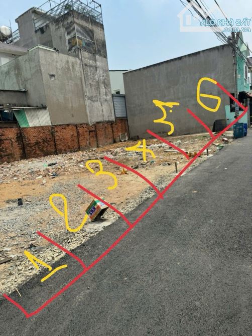 BÁN LÔ ĐẤT ĐƯƠNG LÊ VĂN TIÊN, TÂN ĐÔNG HIÊP DĨ AN, DT 63M2 GIÁ 2.7 TỈ, HẺM 4M