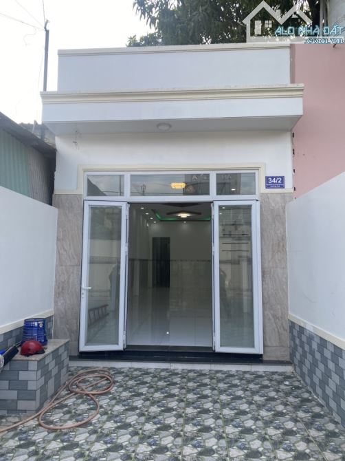 Nhà Cấp 4 Mặt Tiền đường PHẠM VĂN SÁNG, xã XTT, H. Hóc Môn. DT 100m2 (4mx25m). 7,6TỶ