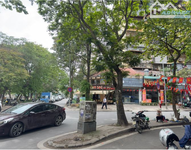 Chính chủ bán nhà Tập Thể A6 Giảng Võ , Ba Đình, Dt sổ 40( thực 70m) Nhỉnh 4 tỷ