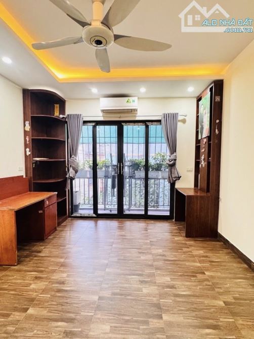 Nhà đẹp Phú Mỹ, NTL. Phân lô* Ngõ thông rộng* Oto vào nhà. DT 62m2* 6T* MT 4.2m Chỉ 14.4Tỷ